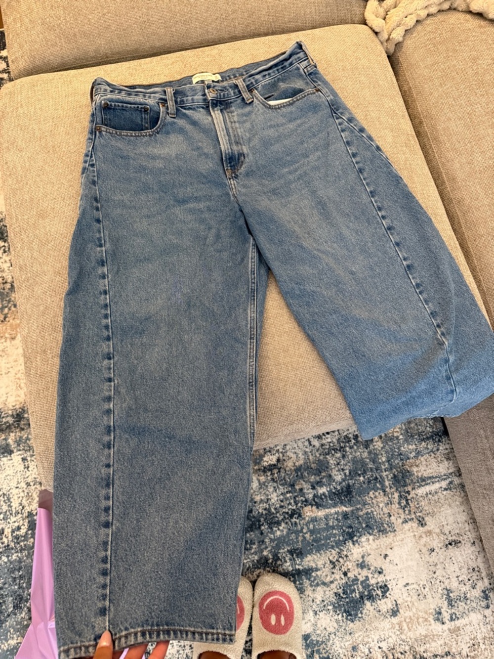 Abercrombie & Fitch Mid-Rise light blue barrel Jean - Picture 2 of 5